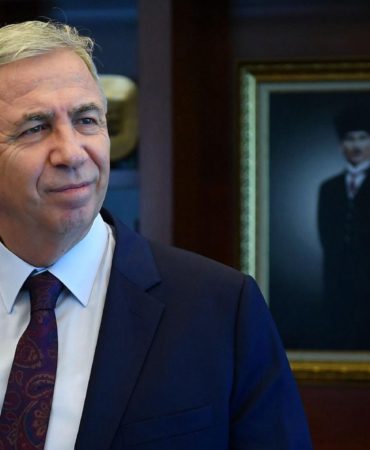 MANSUR YAVAŞ BAŞKAN